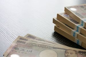 札束